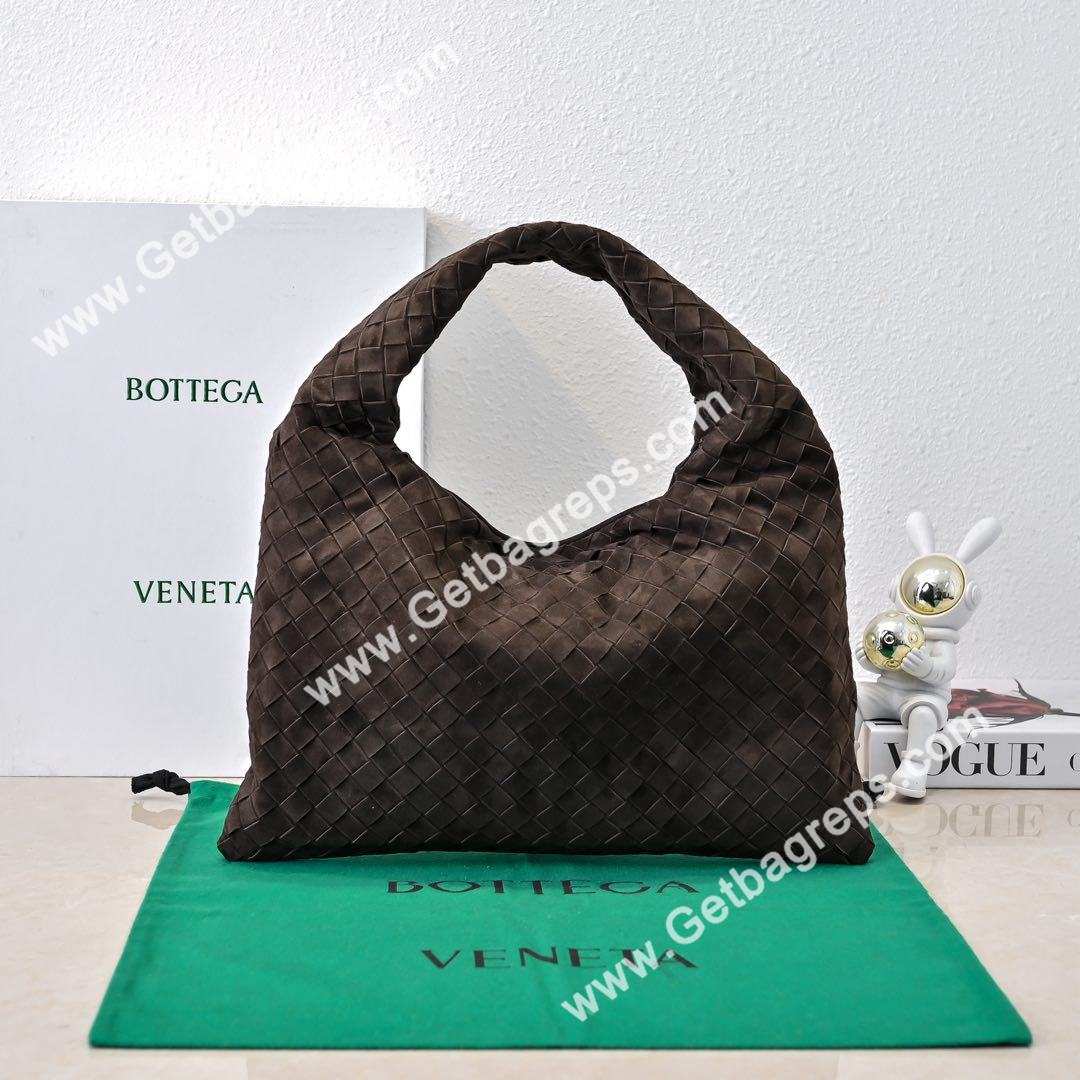 Bottega Veneta Small Hop Shoulder Bag with Intrecciato Craftsmanship in Smooth Suede 41cm Dark Coffee