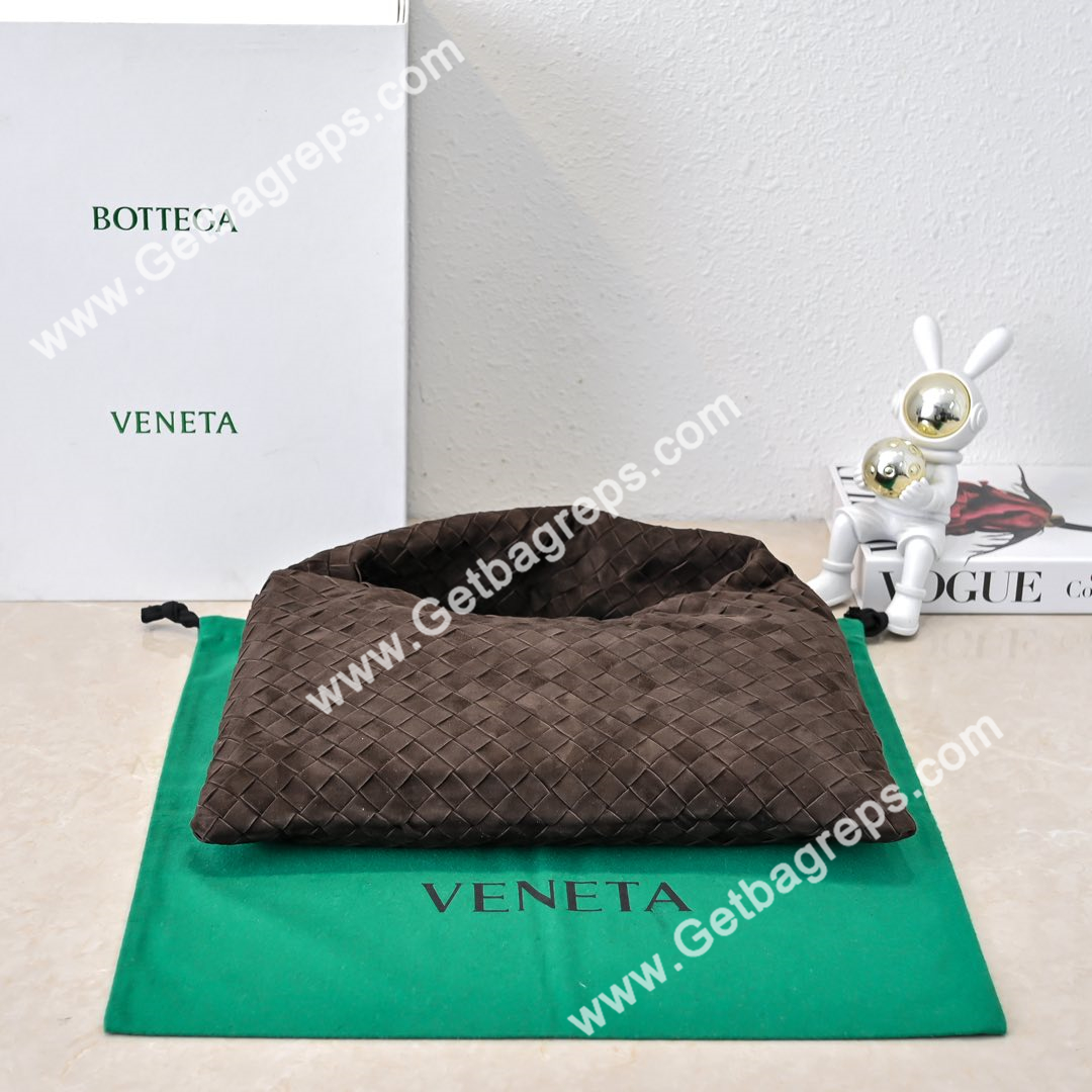 Bottega Veneta Small Hop Shoulder Bag with Intrecciato Craftsmanship in Smooth Suede 41cm Dark Coffee