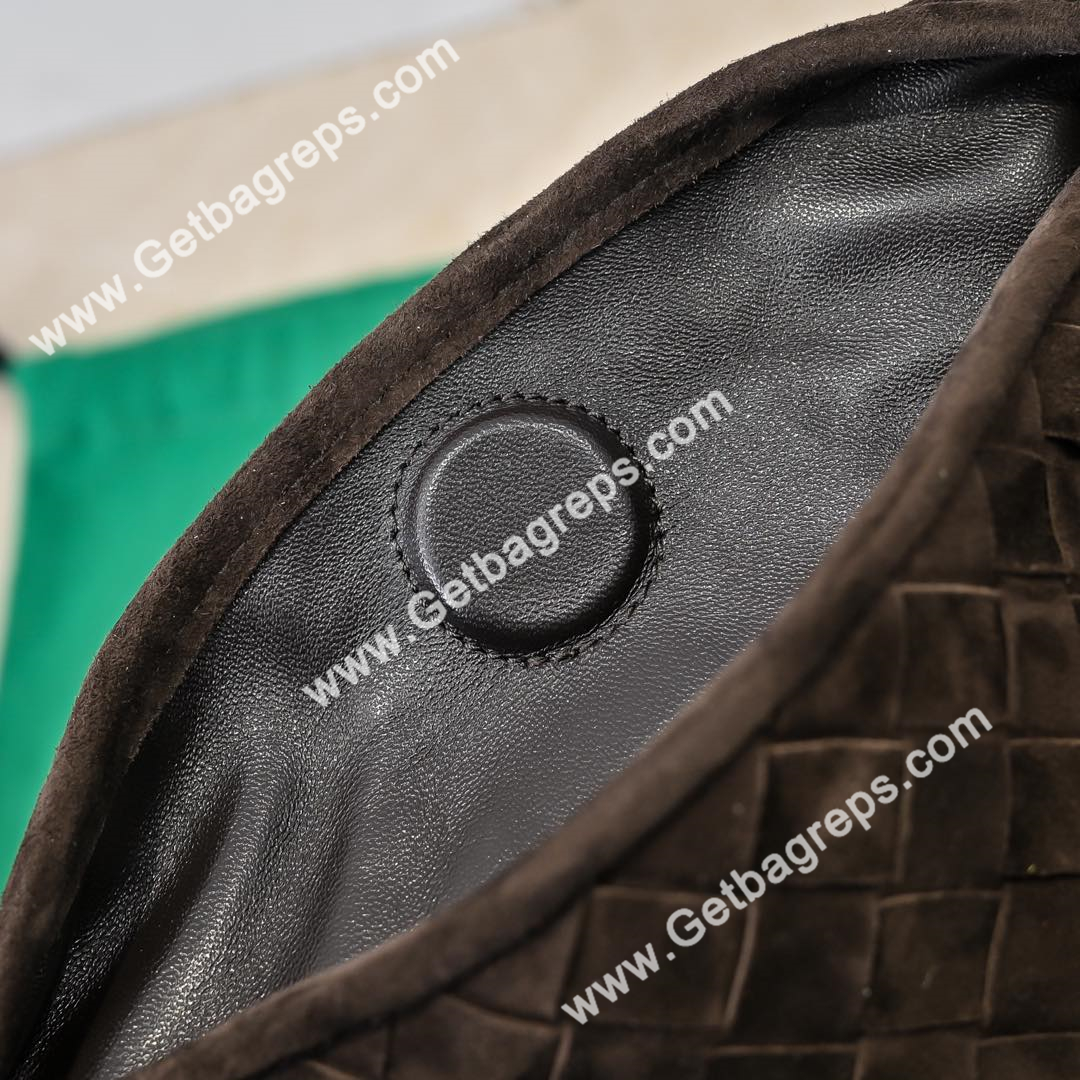 Bottega Veneta Small Hop Shoulder Bag with Intrecciato Craftsmanship in Smooth Suede 41cm Dark Coffee