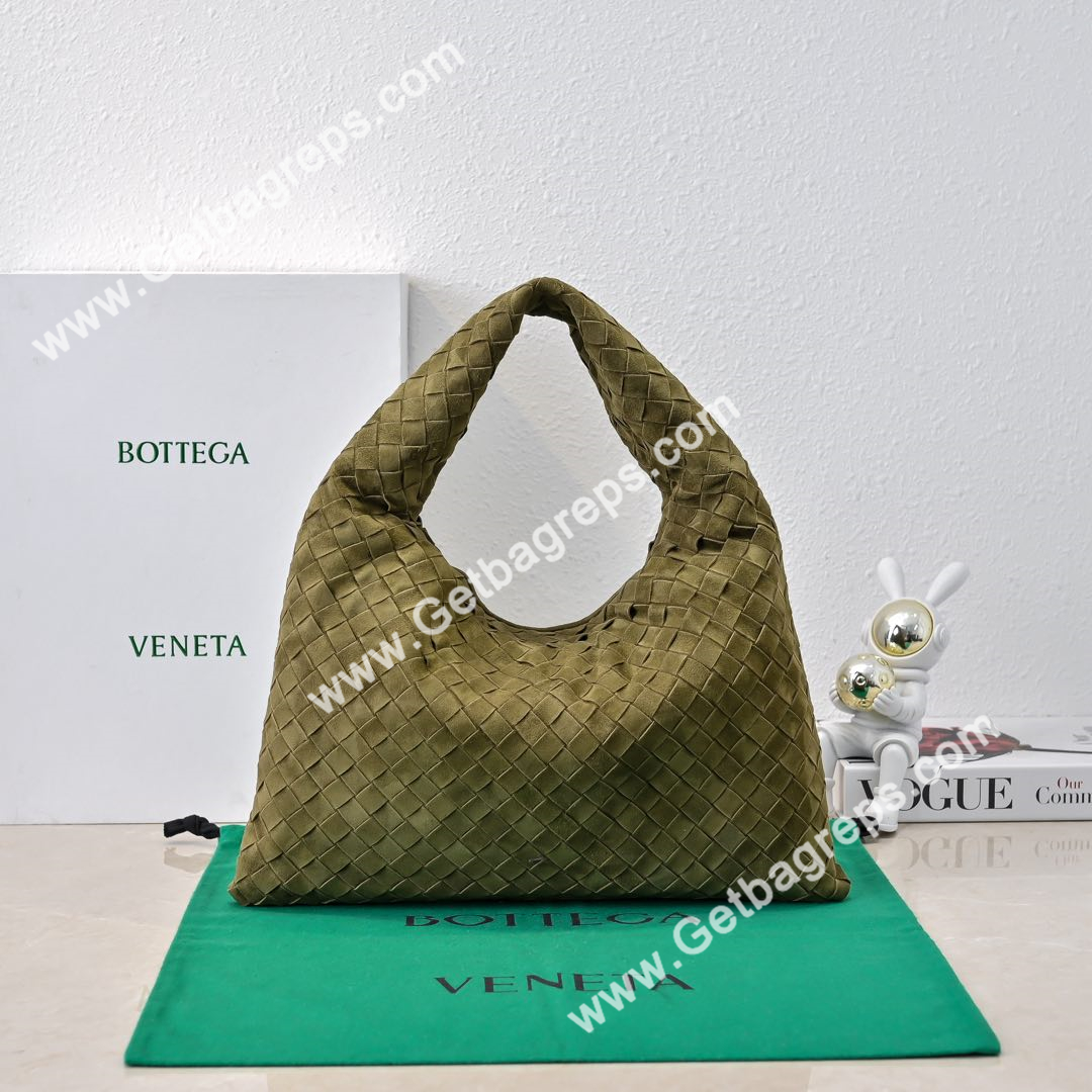 Bottega Veneta Small Hop Shoulder Bag with Intrecciato Craftsmanship in Smooth Suede 41cm Dark Green