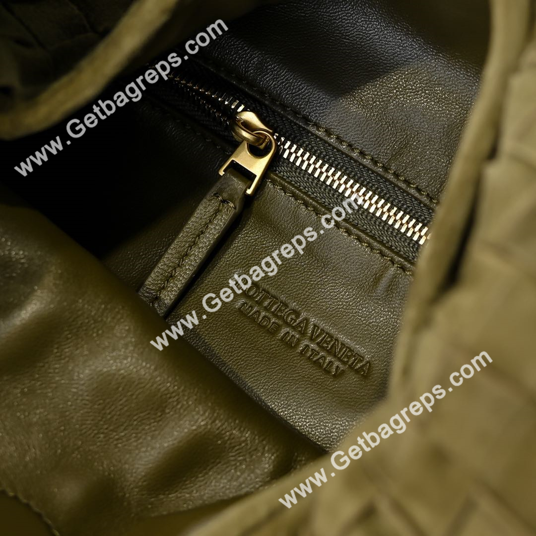 Bottega Veneta Small Hop Shoulder Bag with Intrecciato Craftsmanship in Smooth Suede 41cm Dark Green