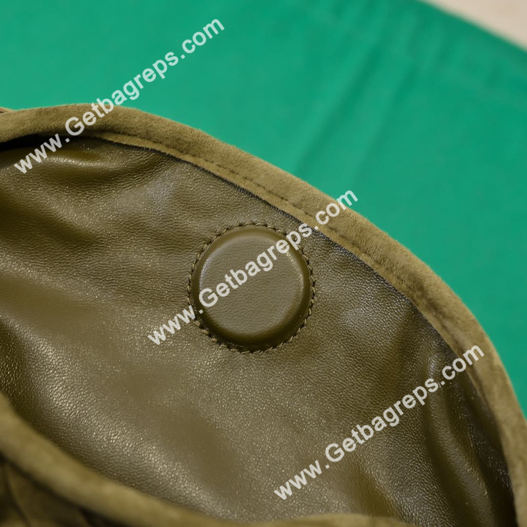 Bottega Veneta Small Hop Shoulder Bag with Intrecciato Craftsmanship in Smooth Suede 41cm Dark Green