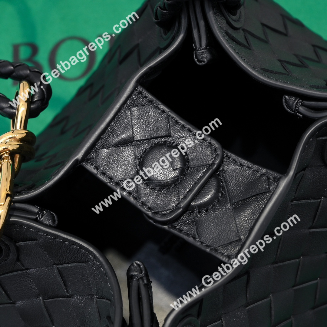 Bottega Veneta Small Parachute Shoulder bag in supple Intrecciato Leather Black