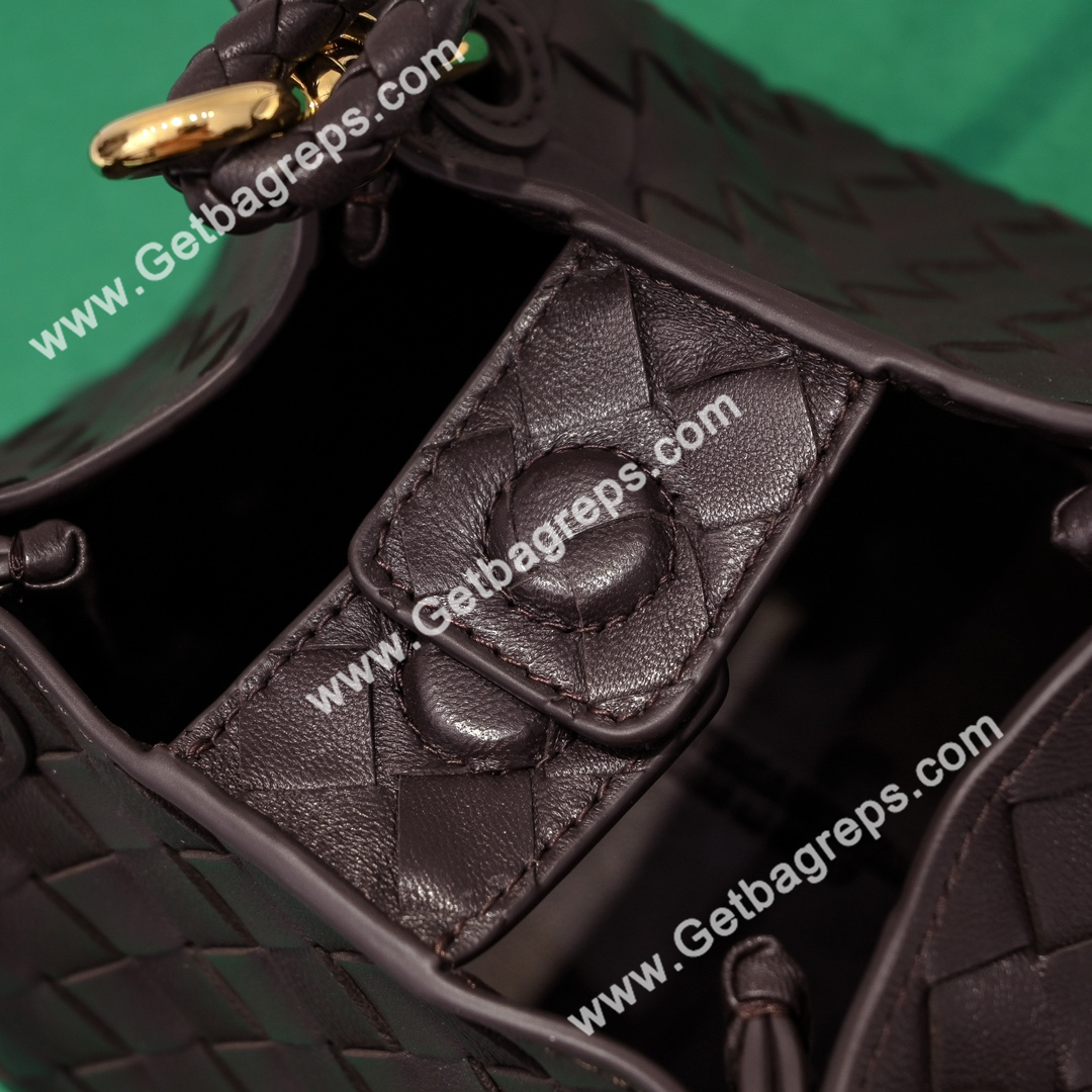 Bottega Veneta Small Parachute Shoulder bag in supple Intrecciato Leather Dark Coffee