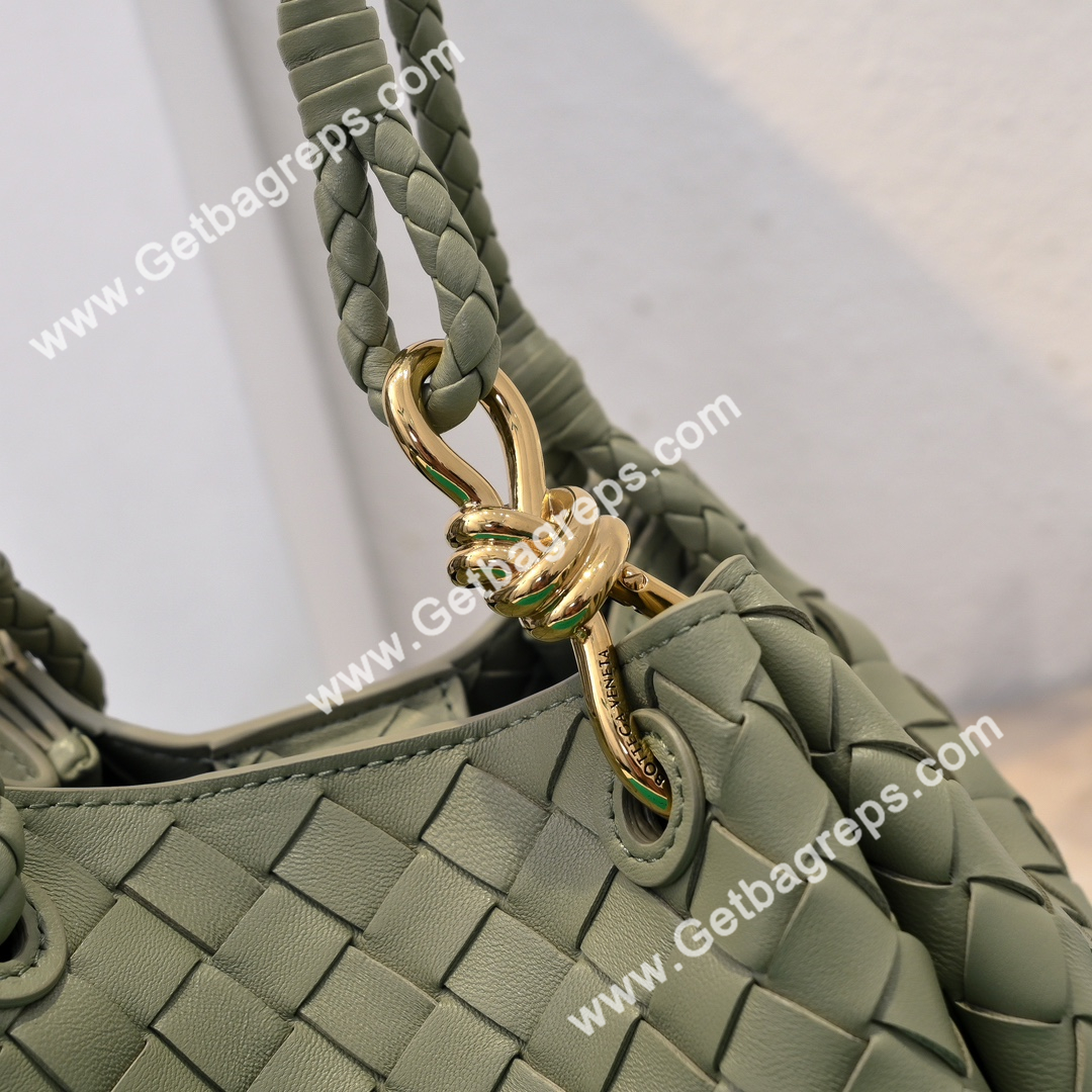 Bottega Veneta Small Parachute Shoulder bag in supple Intrecciato Leather Green