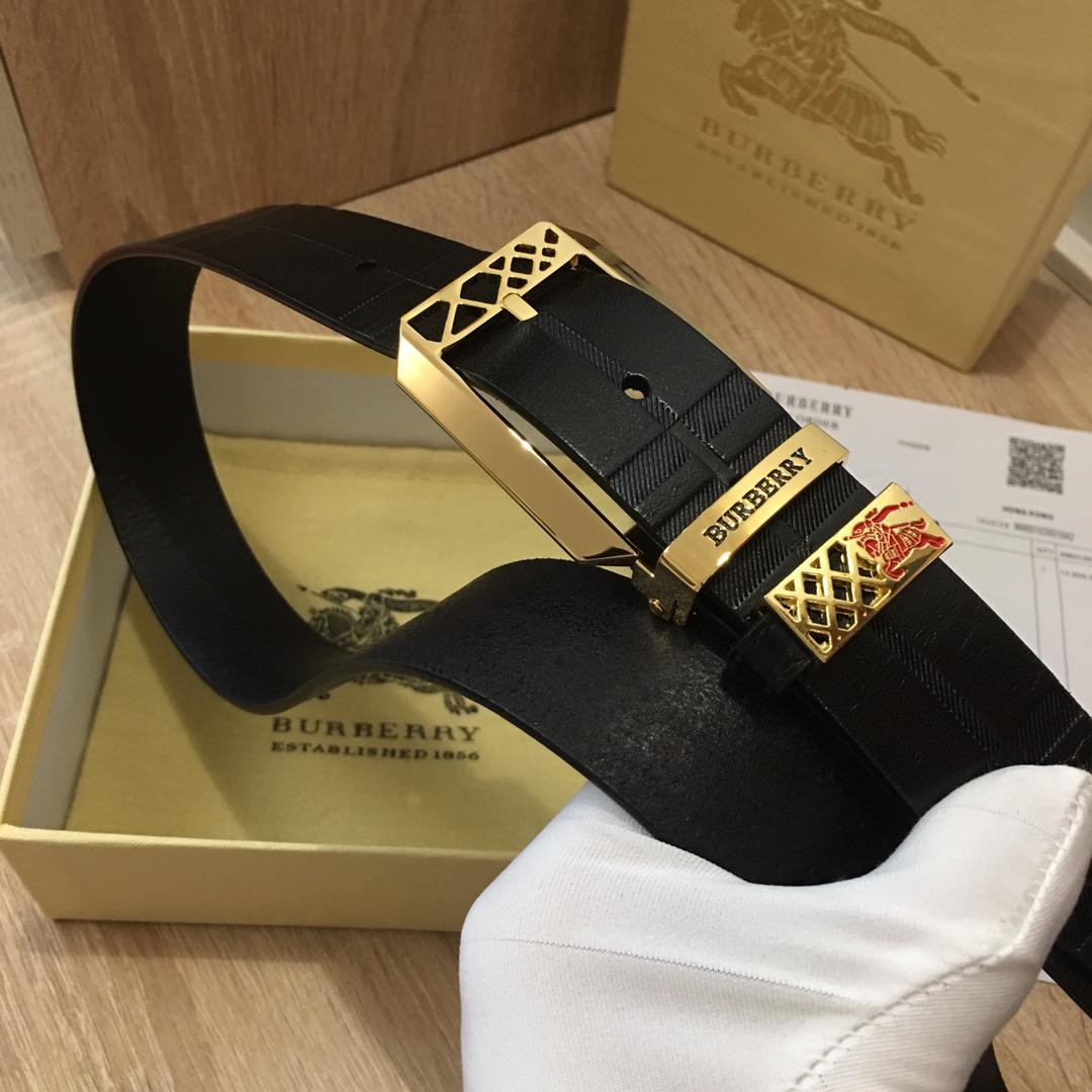 Burberry 3.4cm Reversible Leather Belt With Gold Buckle 007