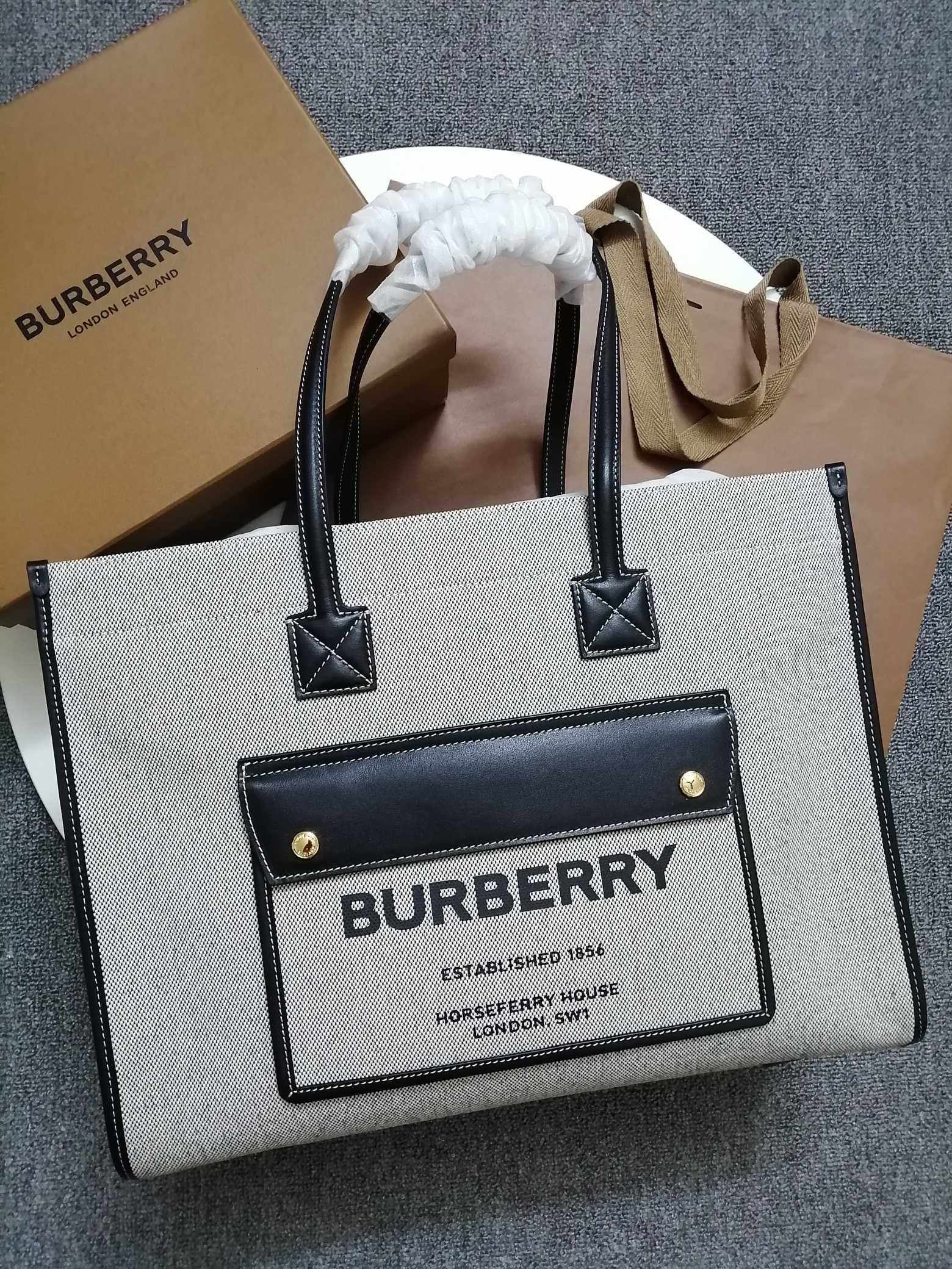 Burberry Large Two-tone Canvas and Leather Freya Tote Black