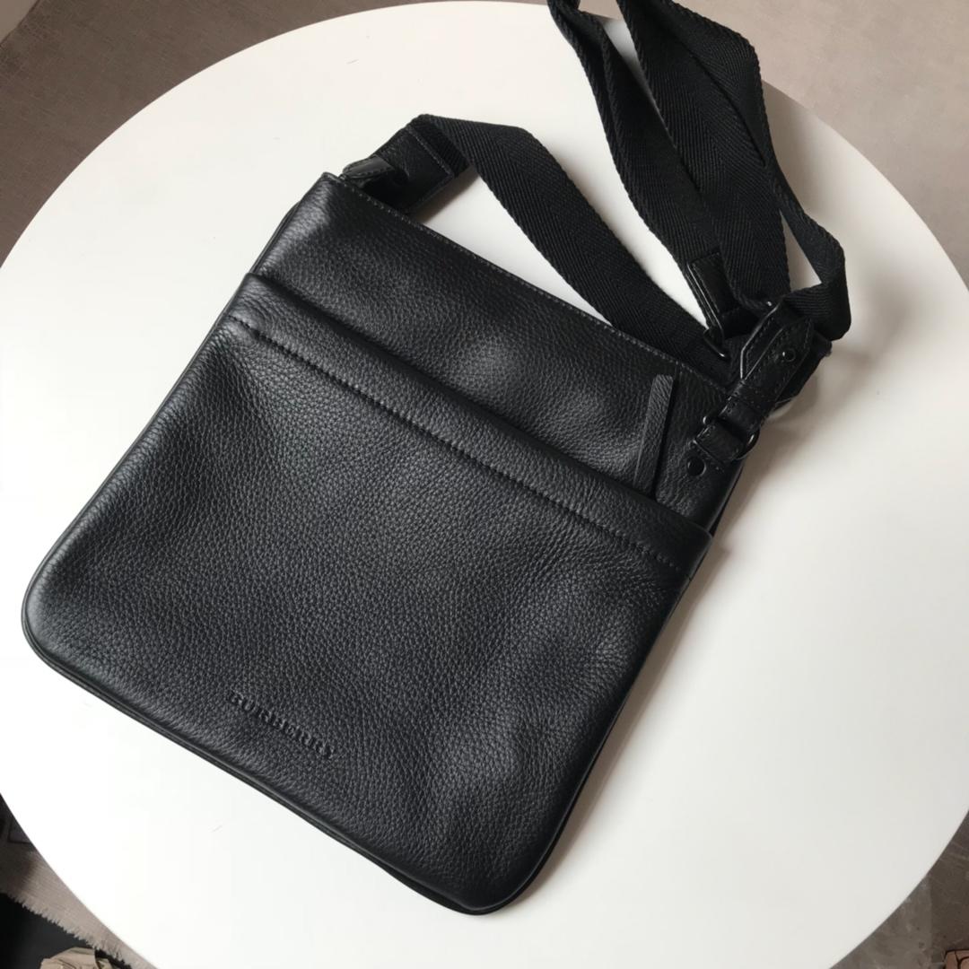 Burberry Men Leather Crossbody Bag Black