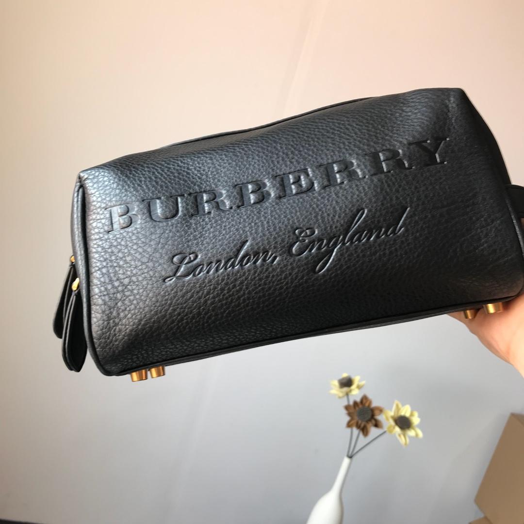 Burberry Men Women Leather Pouch Storage Bag