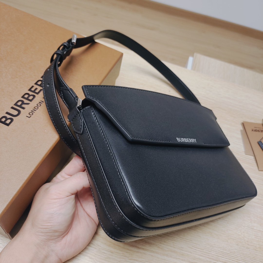 Burberry Small Crossbody Bag Black Leather 500123