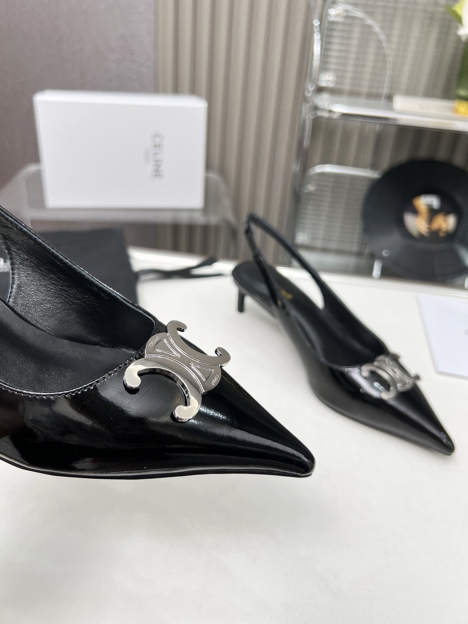 Celine Celine Alma Triomphe Slingback in Glossy-0004  35-42