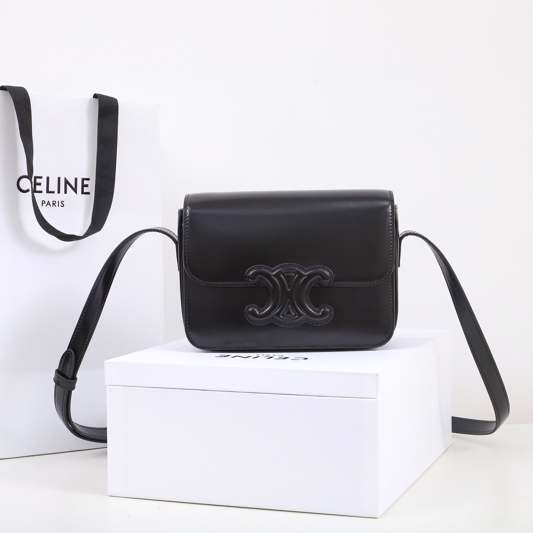 Celine Teen Triomphe Bag In Shiny Calfskin with Black Logo 18.5cm