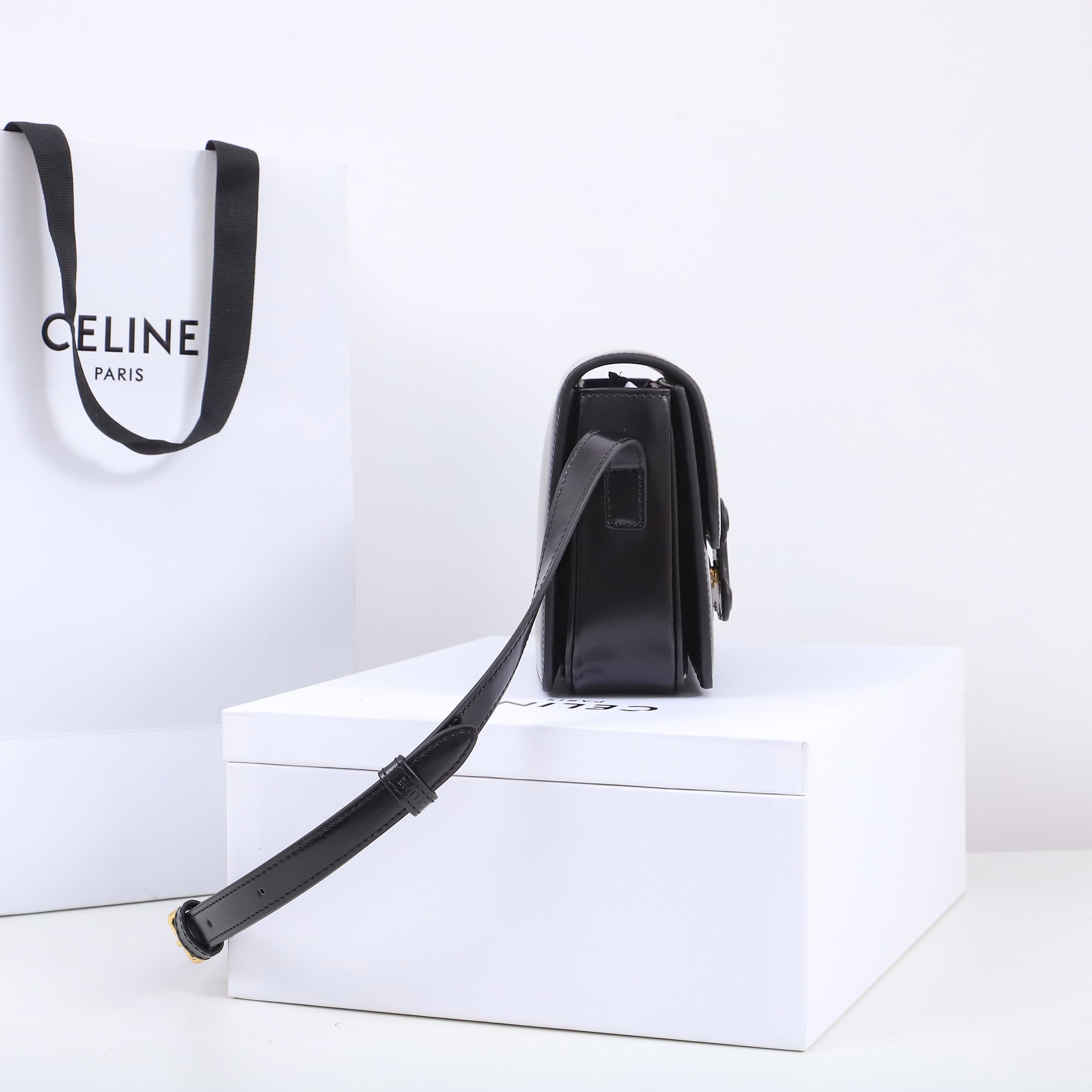 Celine Teen Triomphe Bag In Shiny Calfskin with Black Logo 18.5cm