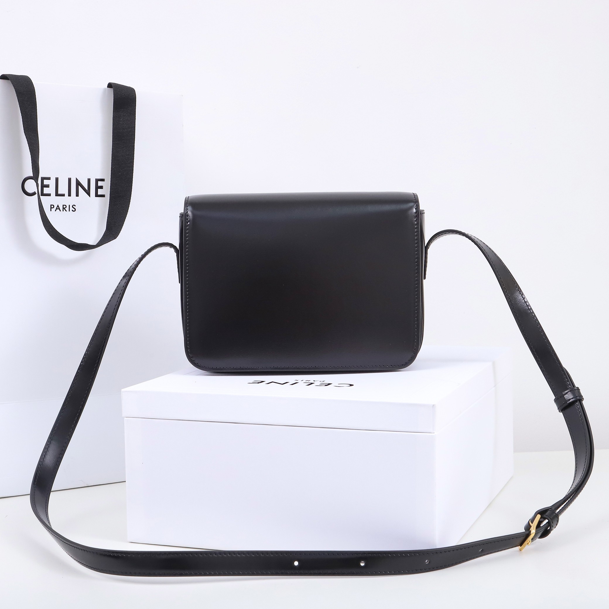 Celine Teen Triomphe Bag In Shiny Calfskin with Black Logo 18.5cm