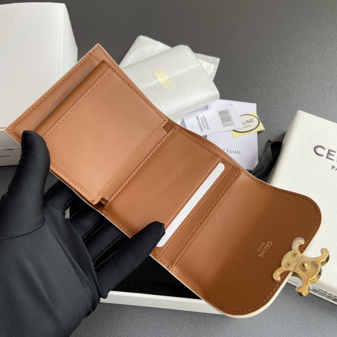 Celine Wallet-11