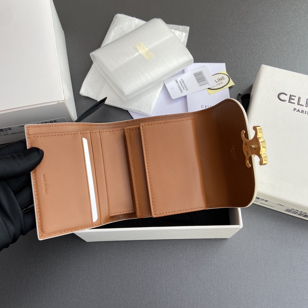 Celine Wallet-11