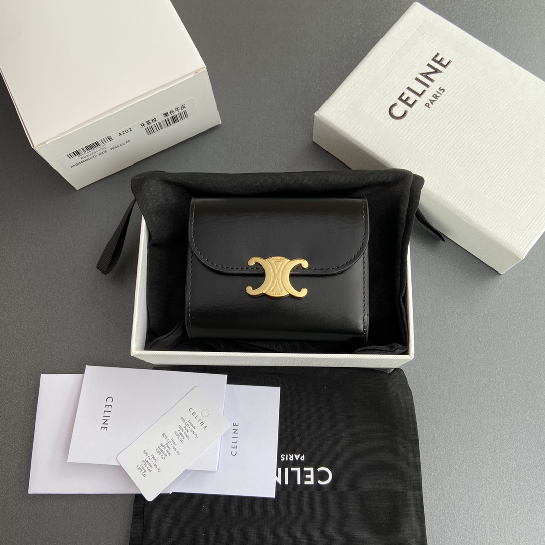 Celine Wallet-13