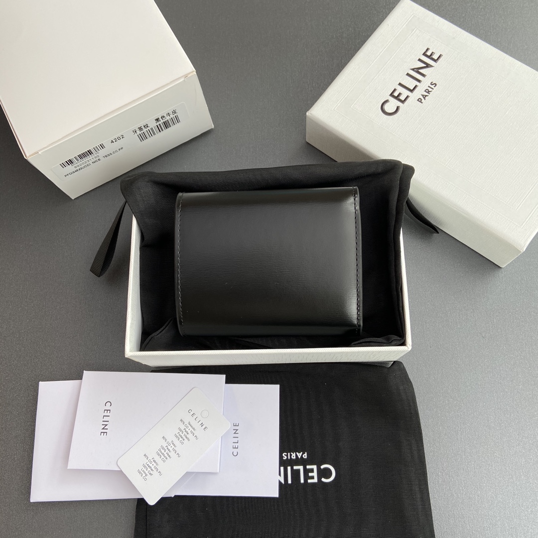 Celine Wallet-13