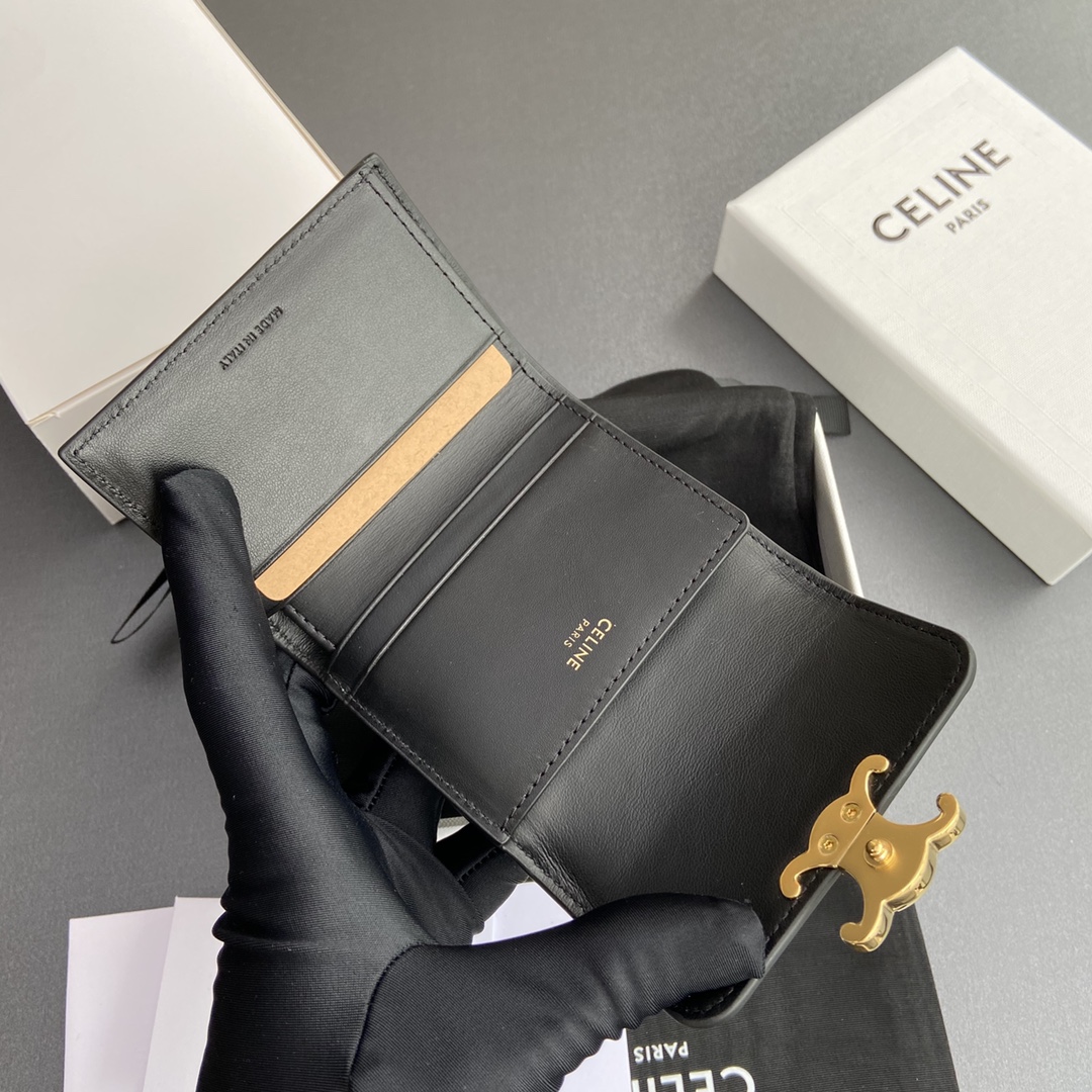 Celine Wallet-16