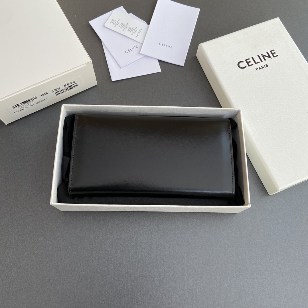 Celine Wallet-6