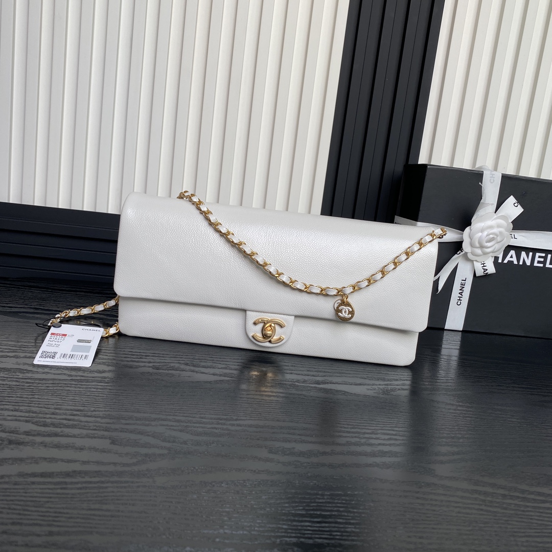 Chanel  AS5182 Maxi Clutch Bag Grained Shiny Calfskin Gold-Tone Metal White