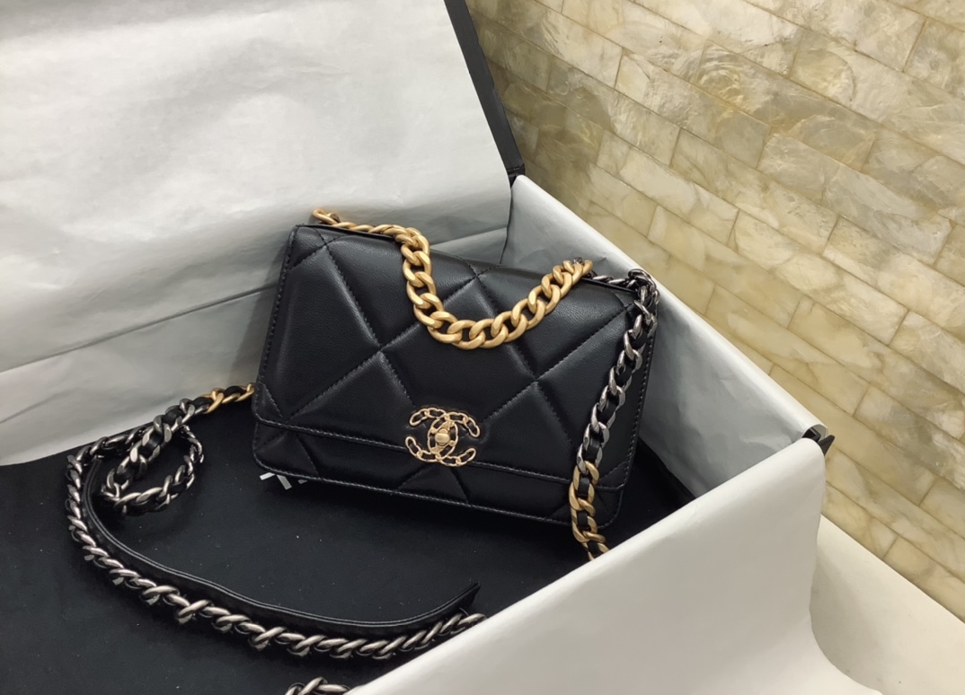 Chanel 19 Bag Shiny Lambskin Gold-Tone Silver-Tone Ruthenium-Finish Metal Black