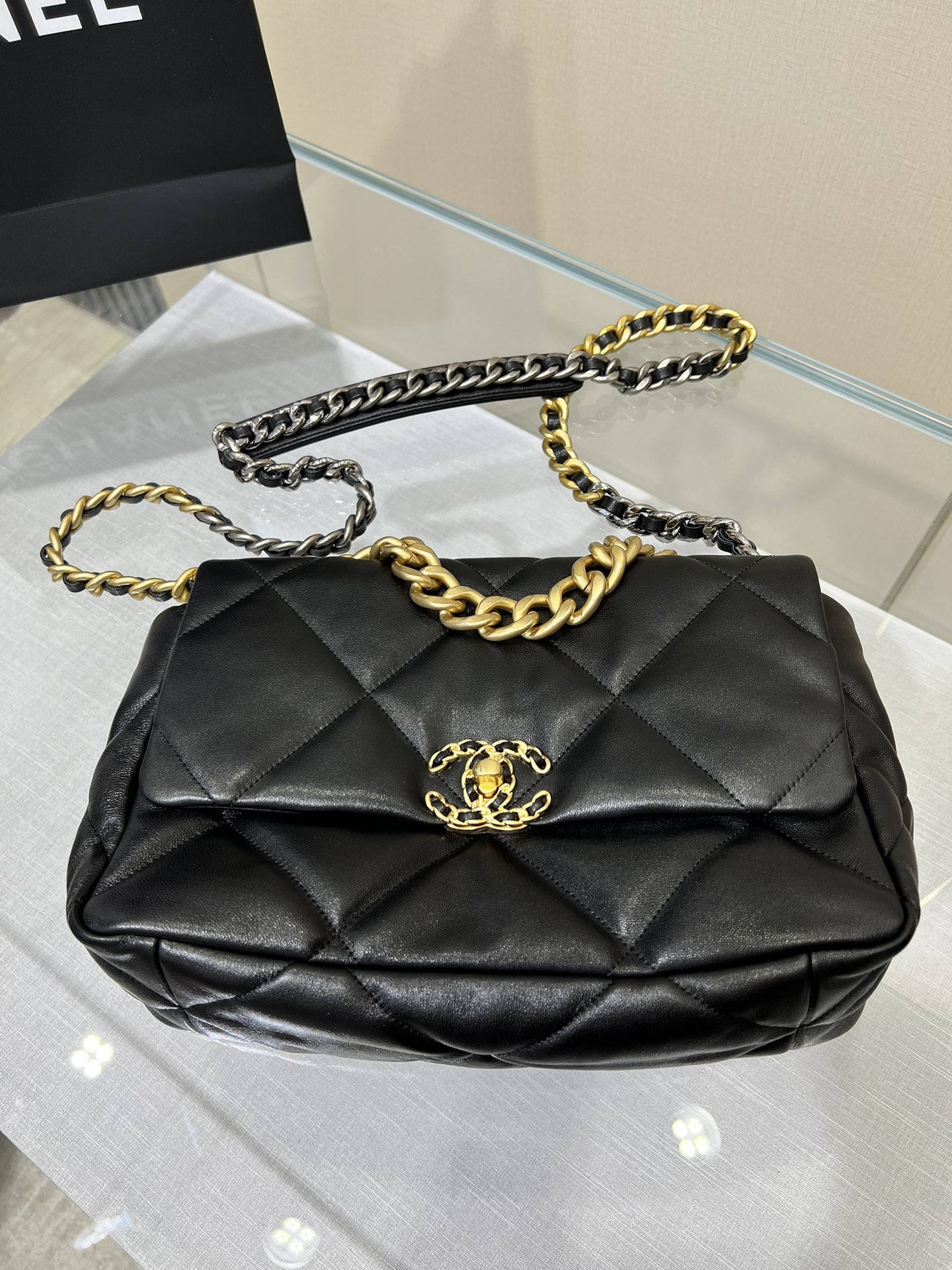 Chanel 19 Medium 30cm Black