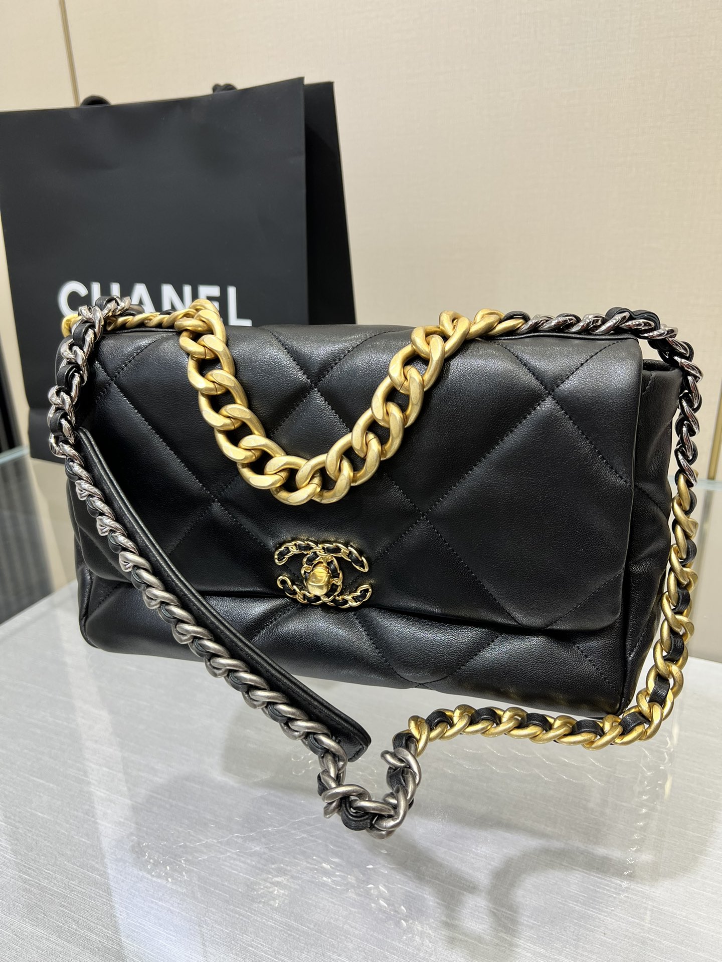 Chanel 19 Medium 30cm Black