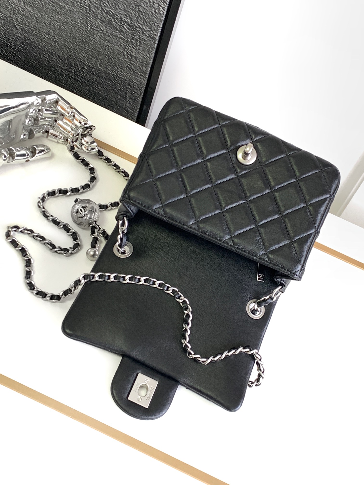 Chanel 2023 23k Classics Flap Bags 17cm