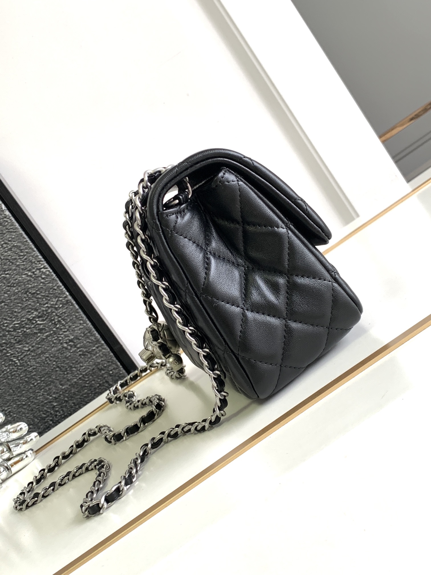 Chanel 2023 23k Classics Flap Bags 17cm