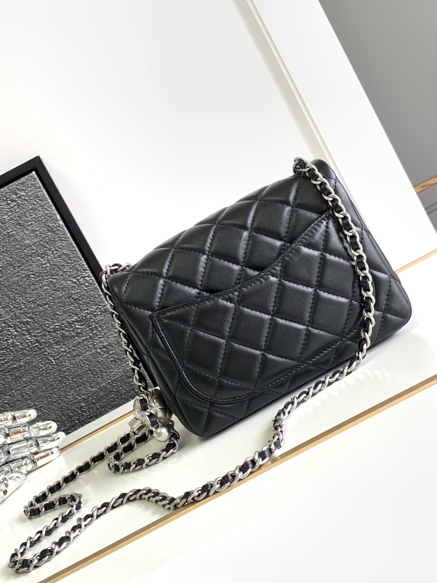 Chanel 2023 23k Classics Flap Bags 17cm