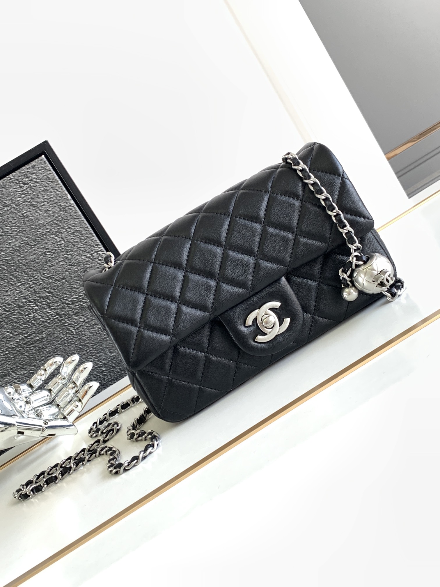 Chanel 2023 23k Classics Flap Bags 20cm