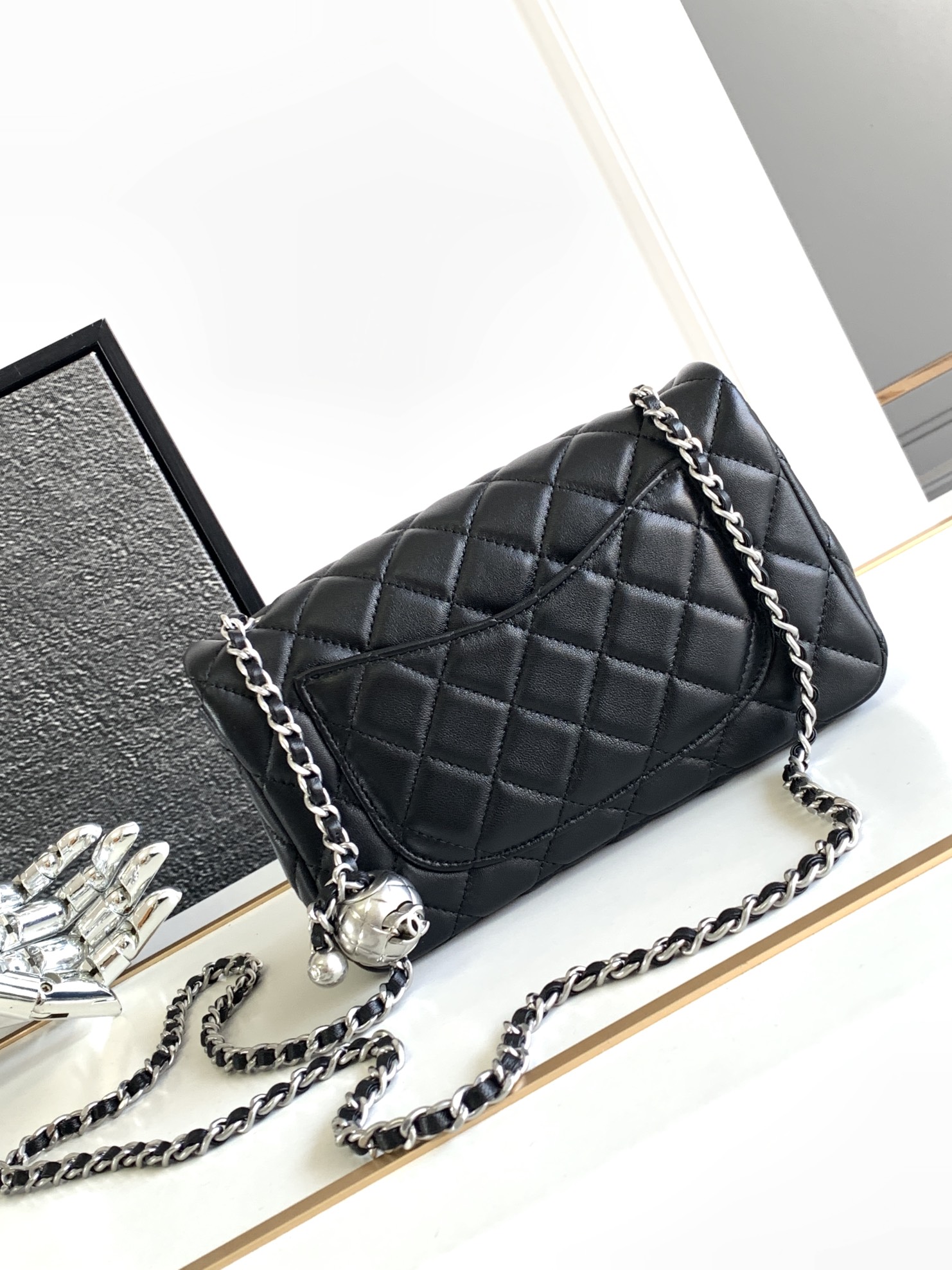 Chanel 2023 23k Classics Flap Bags 20cm