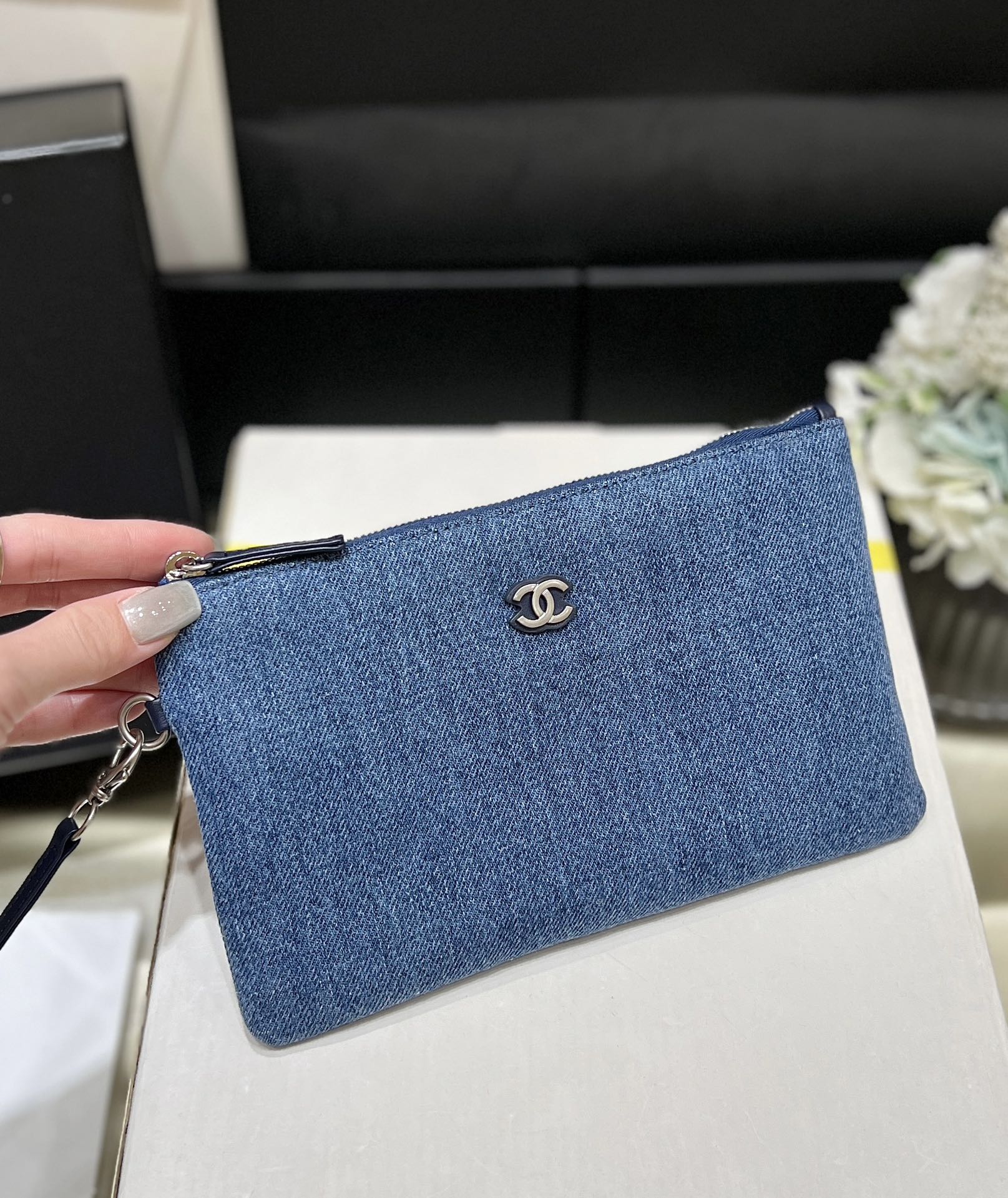 Chanel 22 AS3980 Large Handbag Stitched Denim Silver Tone Metal Blue