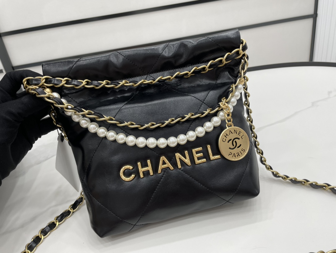 Chanel 22 Hanbag Black Calfskin With Black-Tone Metal With Pearl Shoulder Strap Mini Size 18cm