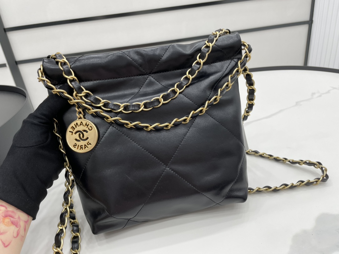 Chanel 22 Hanbag Black Calfskin With Black-Tone Metal With Pearl Shoulder Strap Mini Size 18cm