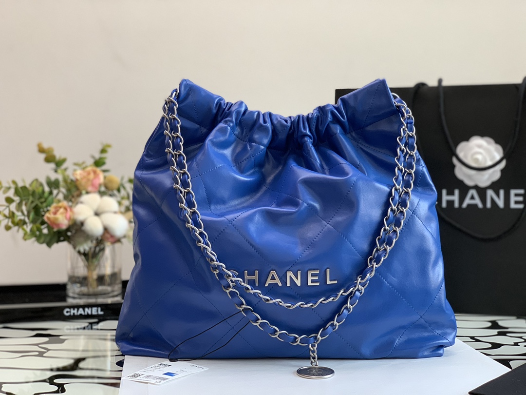 Chanel 22 Hanbag Blue Calfskin With Silver-Tone Metal Small Size 30cm