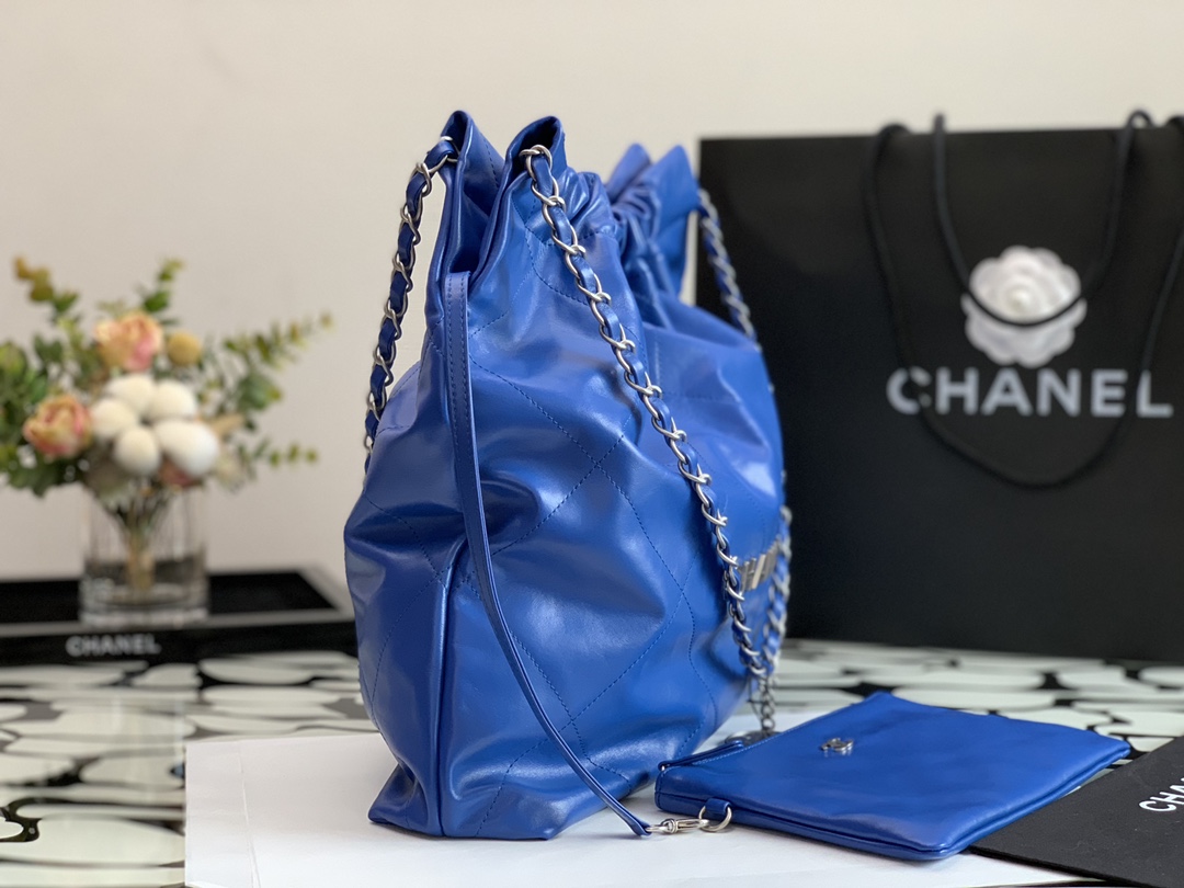 Chanel 22 Hanbag Blue Calfskin With Silver-Tone Metal Small Size 30cm