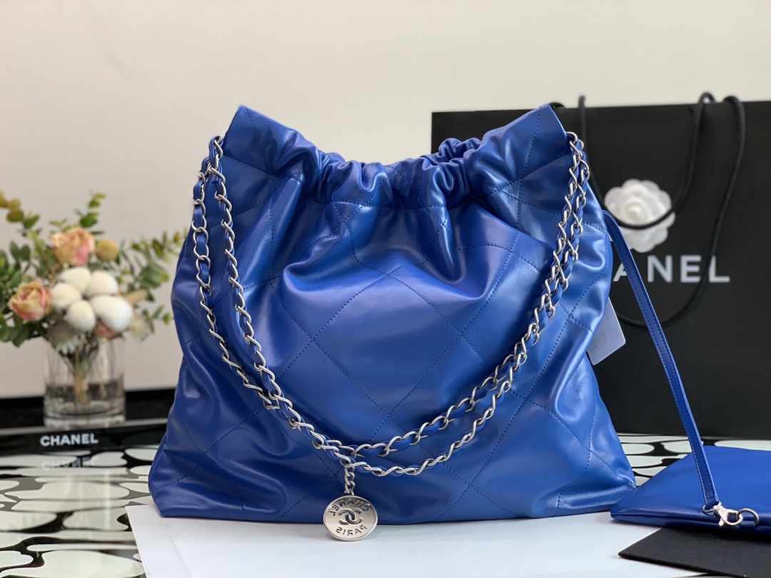 Chanel 22 Hanbag Blue Calfskin With Silver-Tone Metal Small Size 30cm