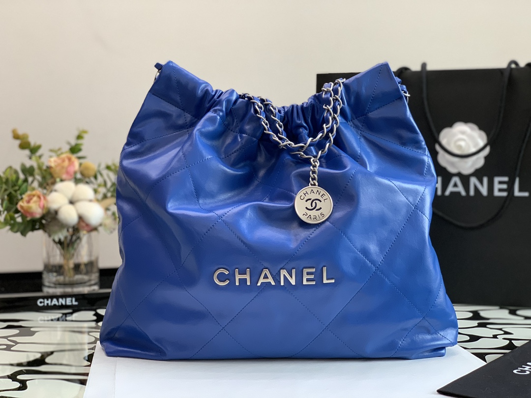 Chanel 22 Hanbag Blue Calfskin With Silver-Tone Metal Small Size 30cm