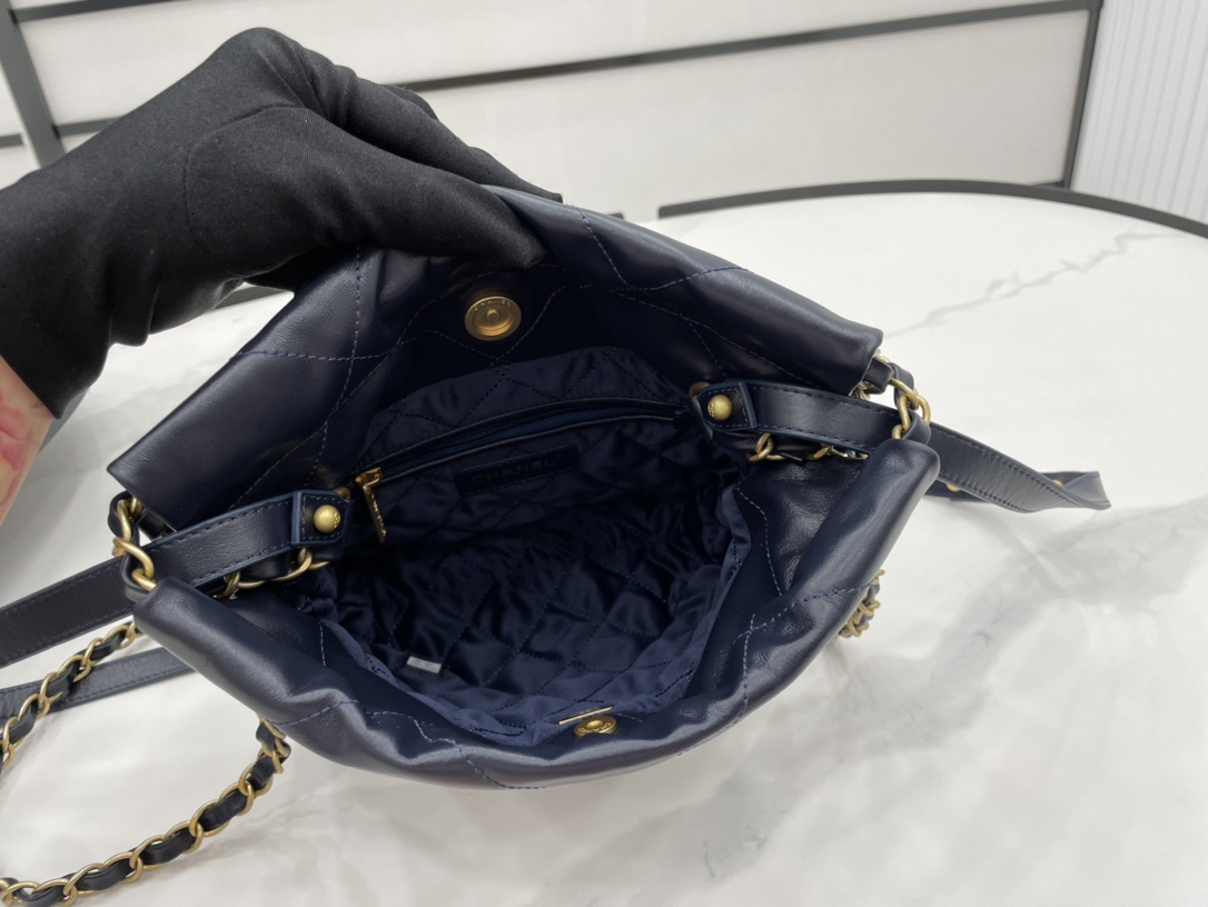 Chanel 22 Hanbag Dark Blue Calfskin With Gold-Tone Metal Mini Size 18cm