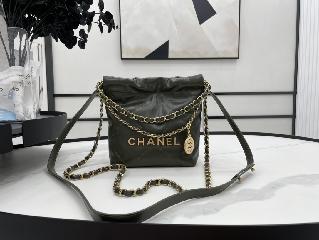 Chanel 22 Hanbag Dark Green Calfskin With Gold-Tone Metal Mini Size 18cm