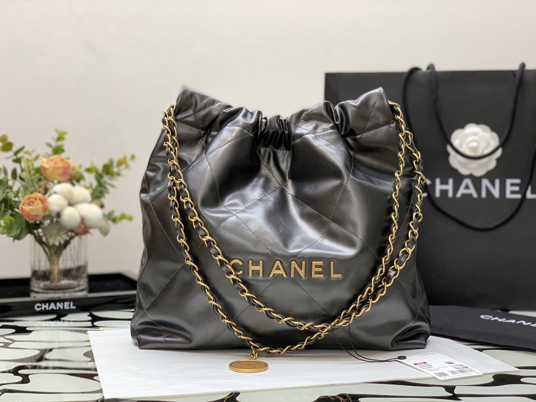 Chanel 22 Hanbag Gray Calfskin With Gold-Tone Metal Small Size 30cm