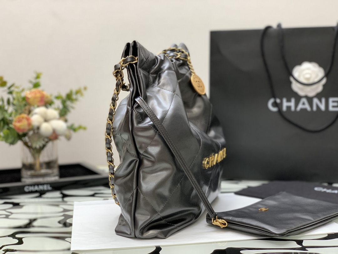 Chanel 22 Hanbag Gray Calfskin With Gold-Tone Metal Small Size 30cm