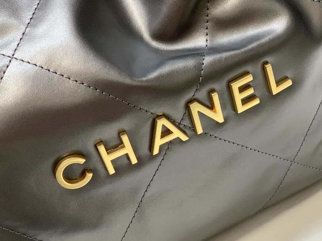 Chanel 22 Hanbag Gray Calfskin With Gold-Tone Metal Small Size 30cm