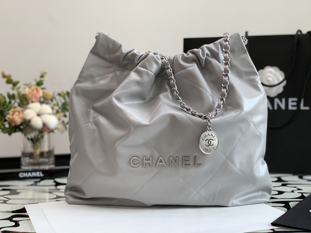 Chanel 22 Hanbag Gray Calfskin With Silver-Tone Metal Small Size 30cm