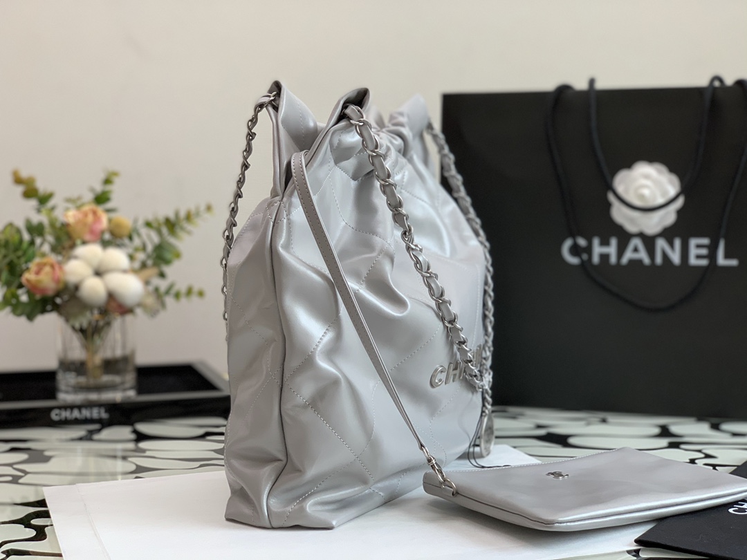 Chanel 22 Hanbag Gray Calfskin With Silver-Tone Metal Small Size 30cm