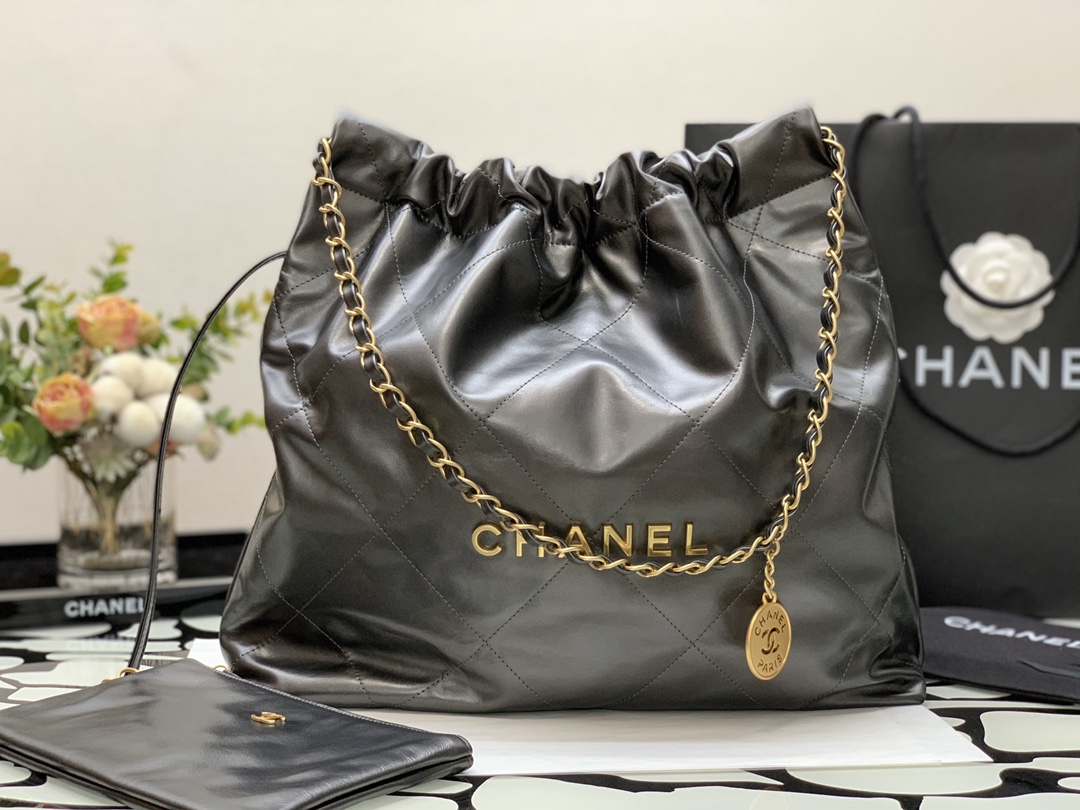 Chanel 22 Hanbag Grey Calfskin With Gold-Tone Metal Medium 35cm