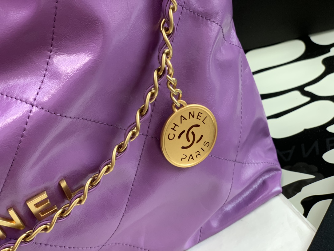 Chanel 22 Hanbag Purple Calfskin With Gold-Tone Metal  Small Size 30cm