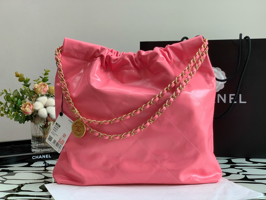 Chanel 22 Hanbag Rose Calfskin With Gold-Tone Metal Medium 35cm